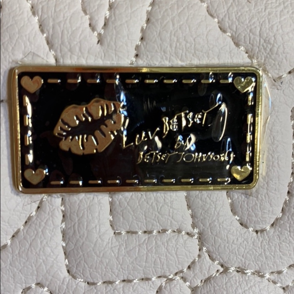 Betsey Johnson Wallet NWT - Picture 4 of 8